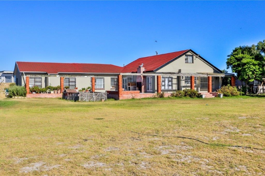 9 Bedroom Property for Sale in Schaap Kraal Western Cape